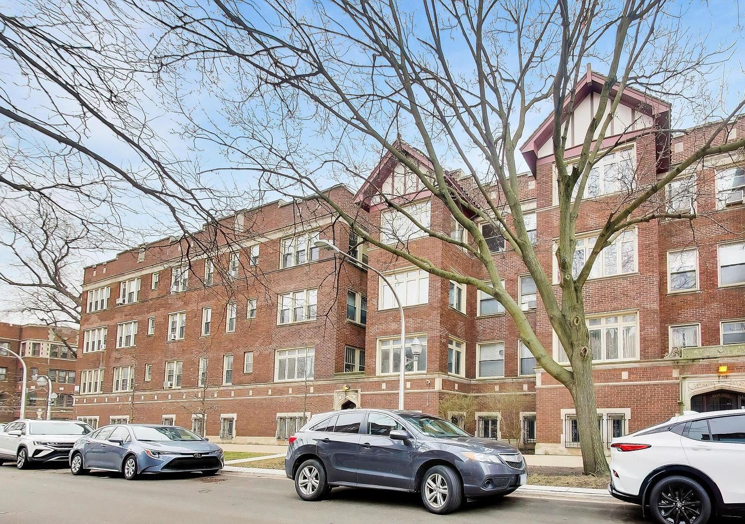 2221 E 68th St #3 Chicago, IL 60649 - Thumbnail 3