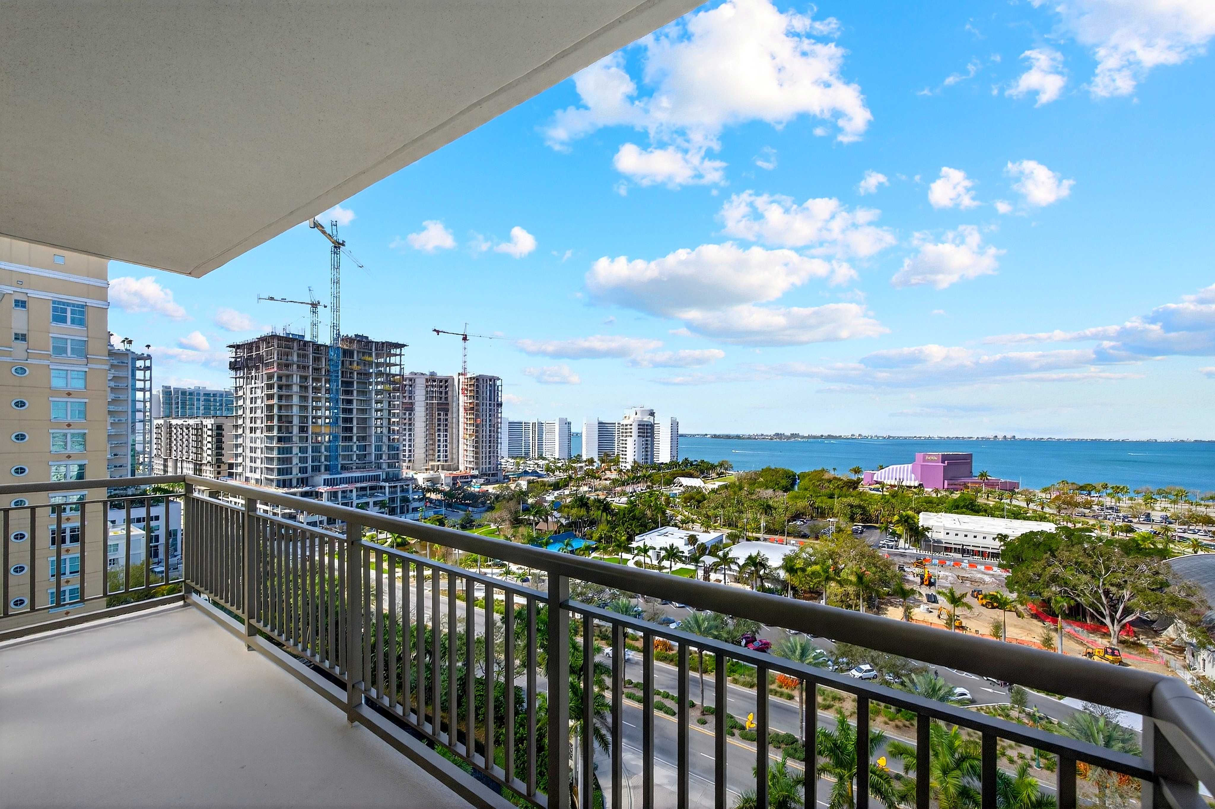 800 North Tamiami Trail, Sarasota, FL, USA, 34236 | Condominium