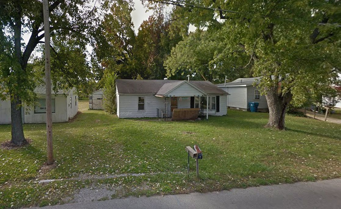 713 Burrell St Carmi, IL 62821 - Thumbnail 3