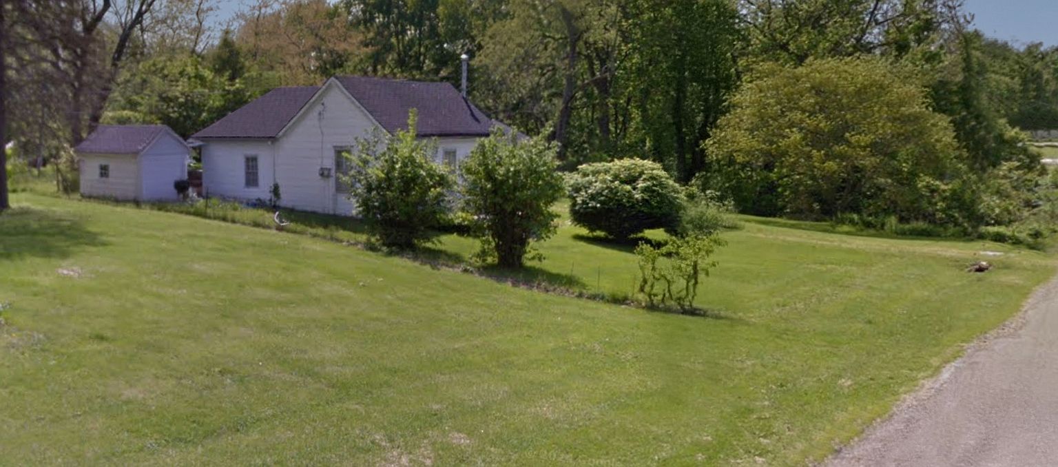 320 Le Claire St Warsaw, IL 62379 - Thumbnail 3