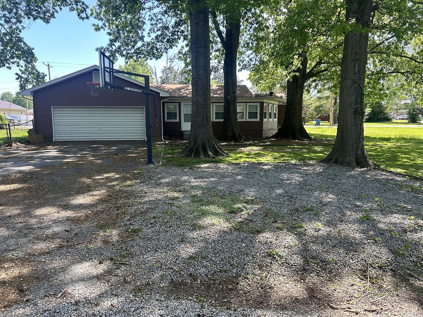 511 W 5th St Benton, IL 62812 - Thumbnail 3