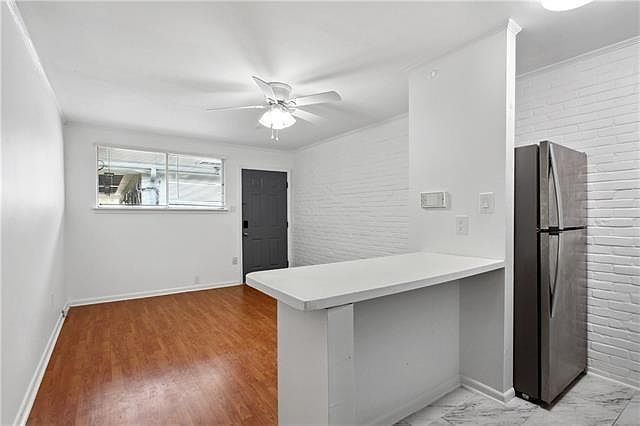 1921 Prytania St APT L New Orleans, LA 70130 - Thumbnail 3