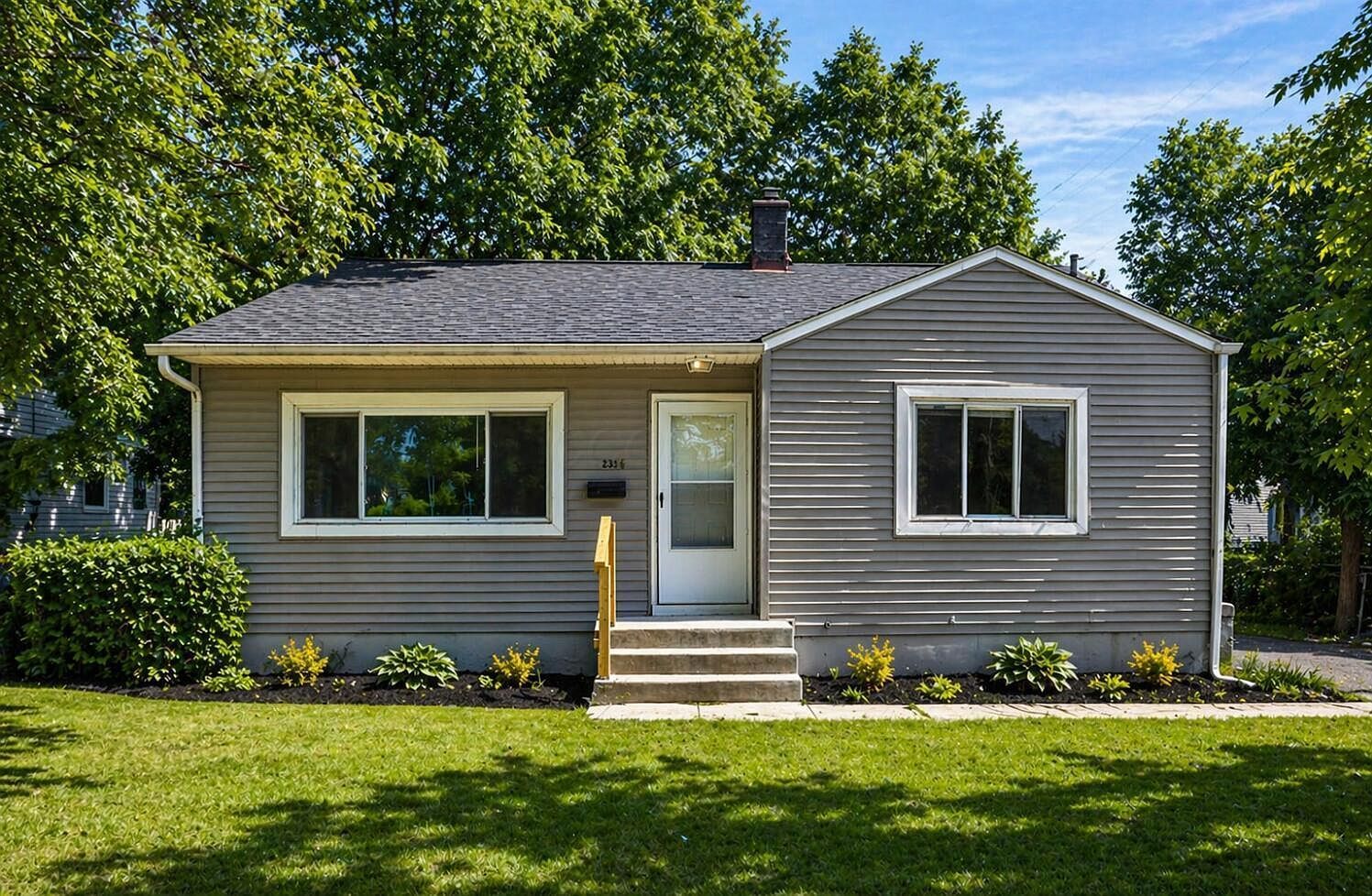 2344 Belcher Dr Columbus, OH 43224 - Thumbnail 3