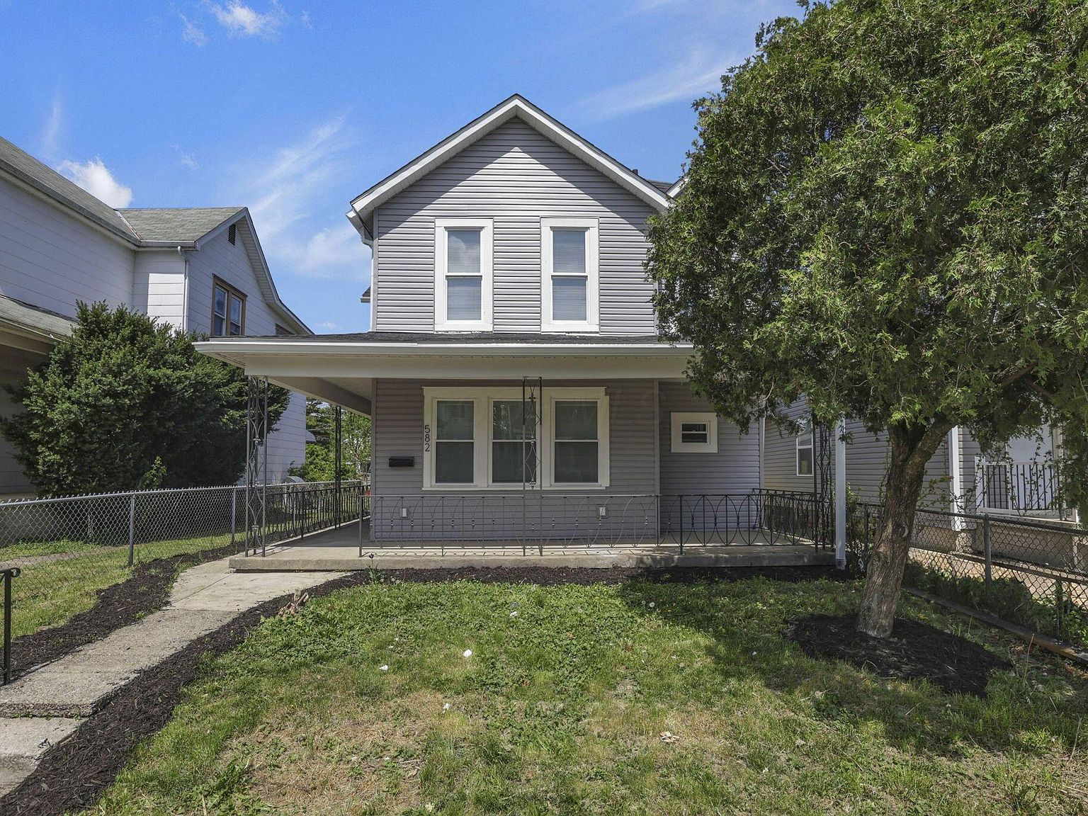 582 Siebert St Columbus, OH 43206 - Thumbnail 3
