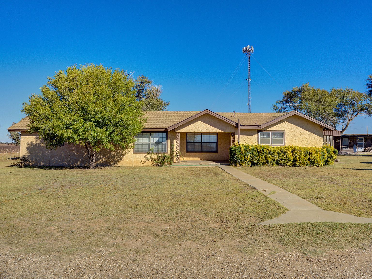 1651 Bear Rd Levelland, TX 79336 - Thumbnail 3