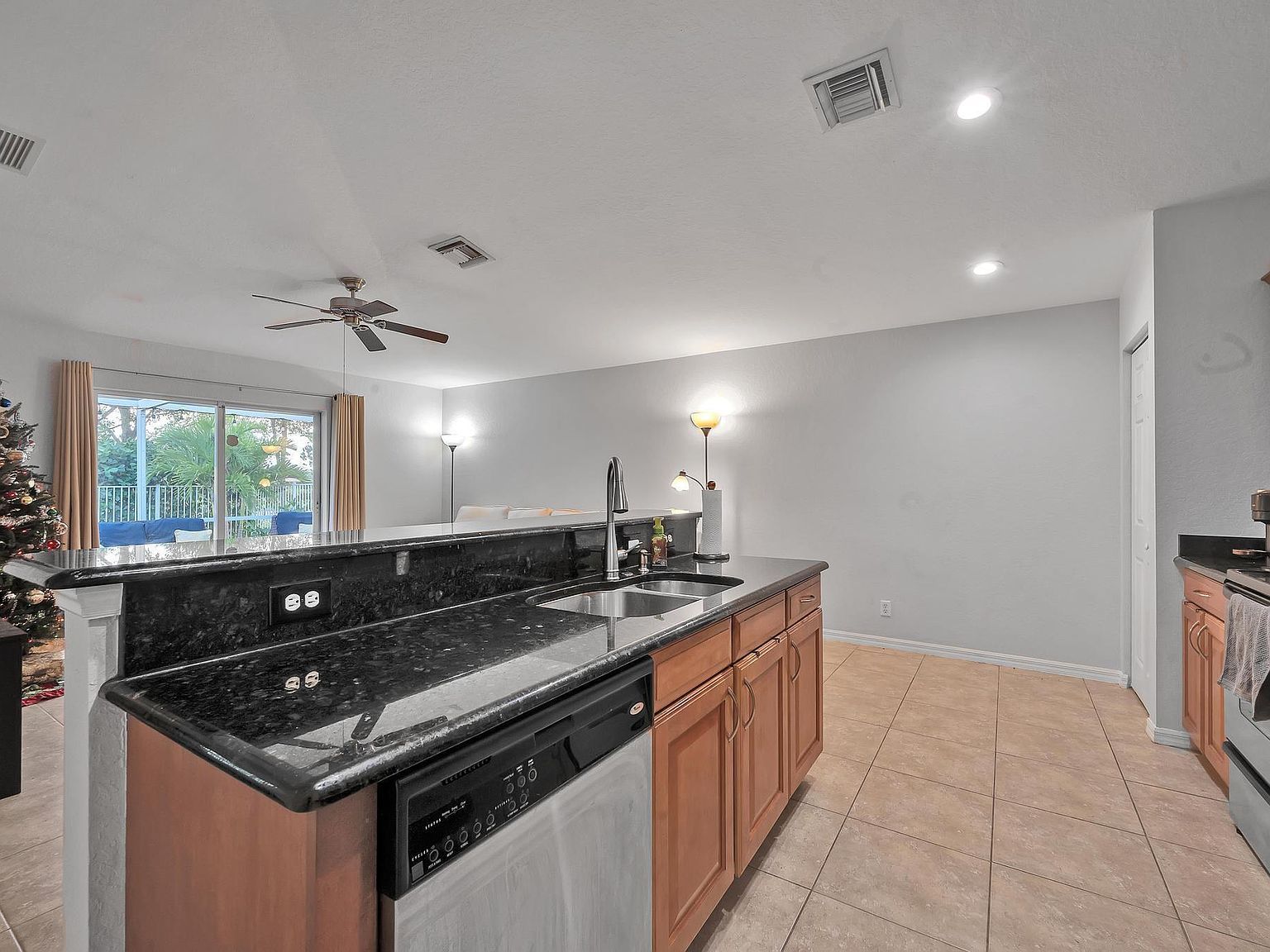 4856 SE Duval Dr Stuart, FL 34997 - Thumbnail 3