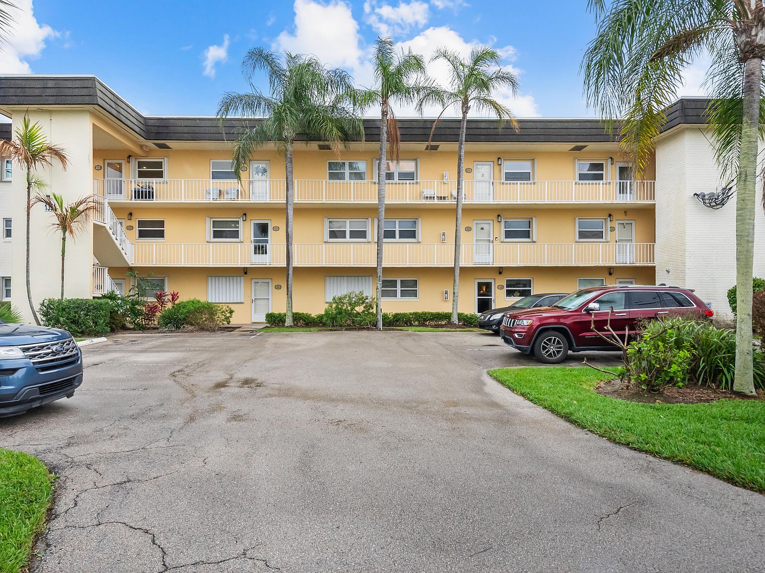 1351 Bayshore Dr Unit 304 Fort Pierce, FL 34949 - Thumbnail 3