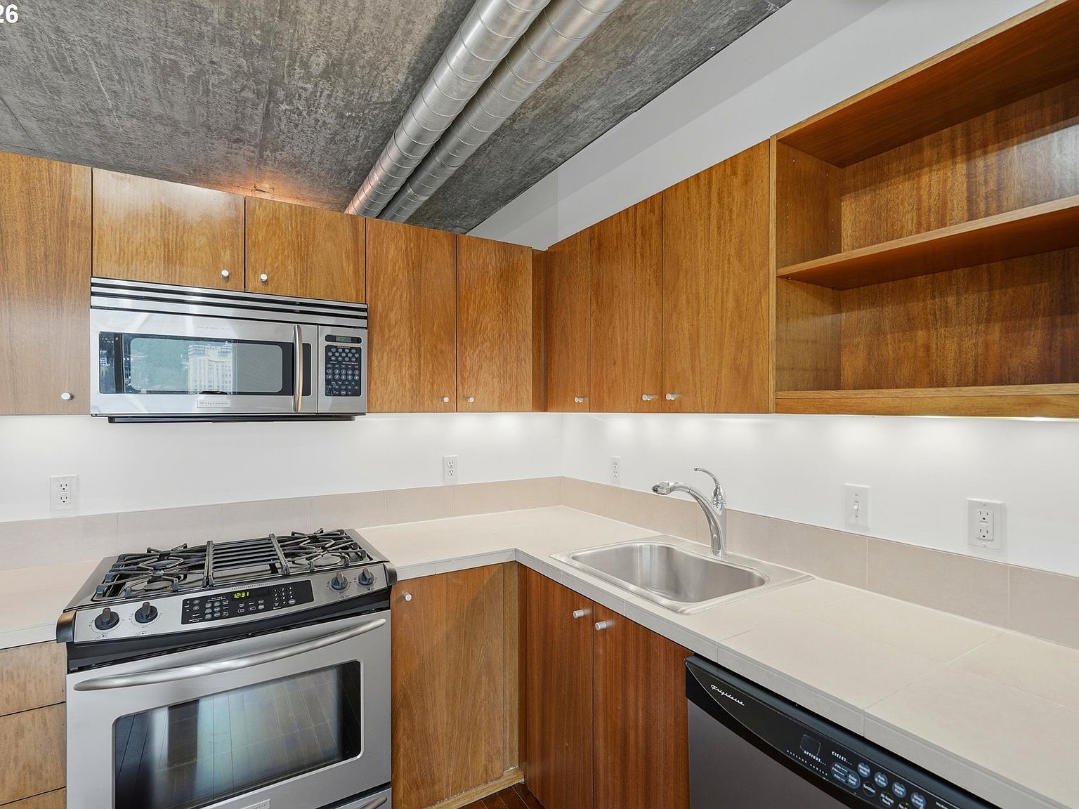 1926 W Burnside St Unit 1406 Portland, OR 97209 - Thumbnail 3