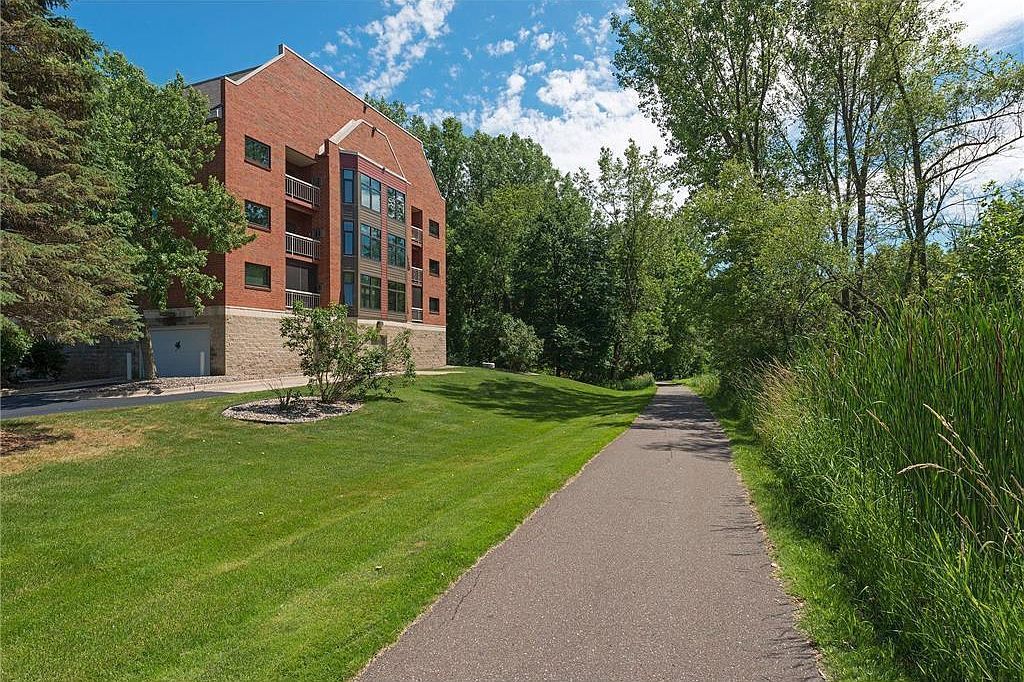 500 County Road B Rd W #113 Roseville, MN 55113 - Thumbnail 3