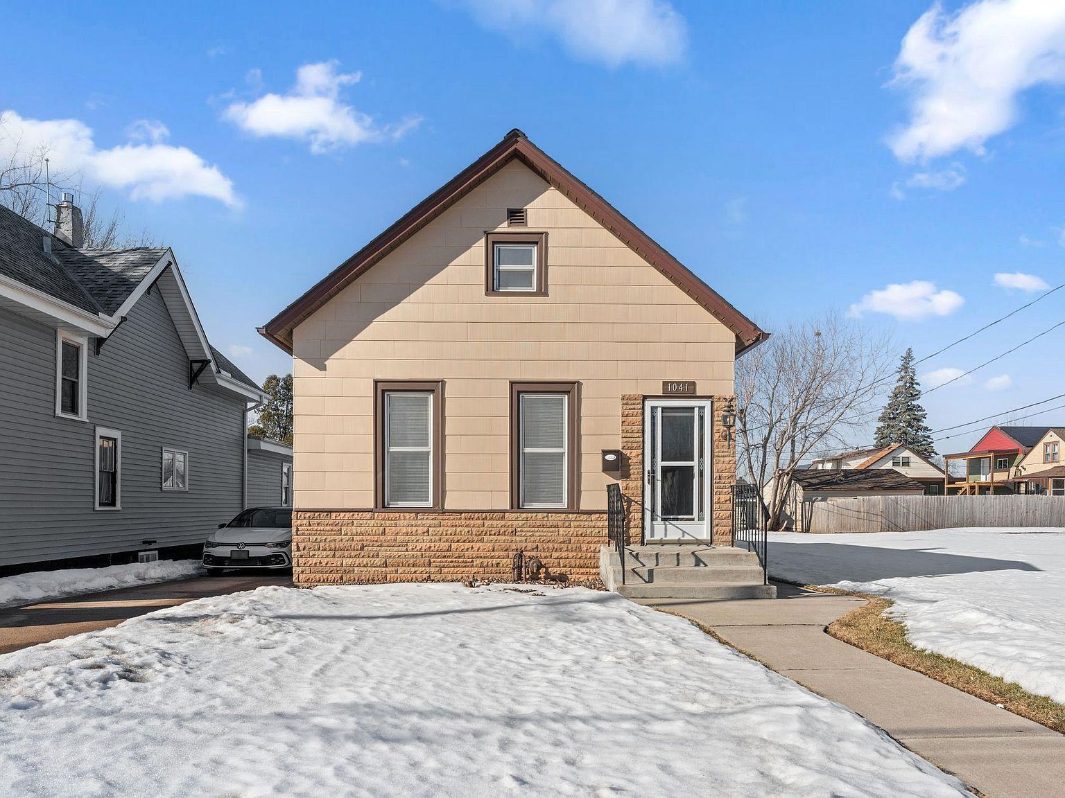 1041 Western Ave N Saint Paul, MN 55117 - Thumbnail 3