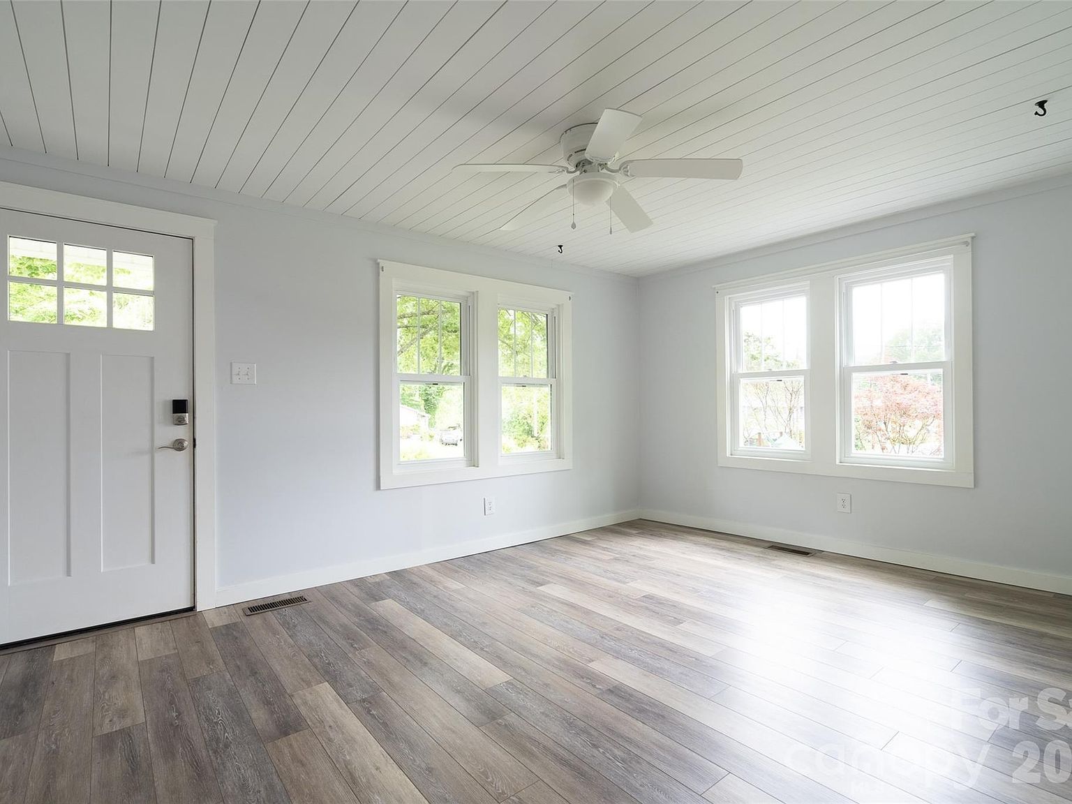 250 Oakdale St Brevard, NC 28712 - Thumbnail 3