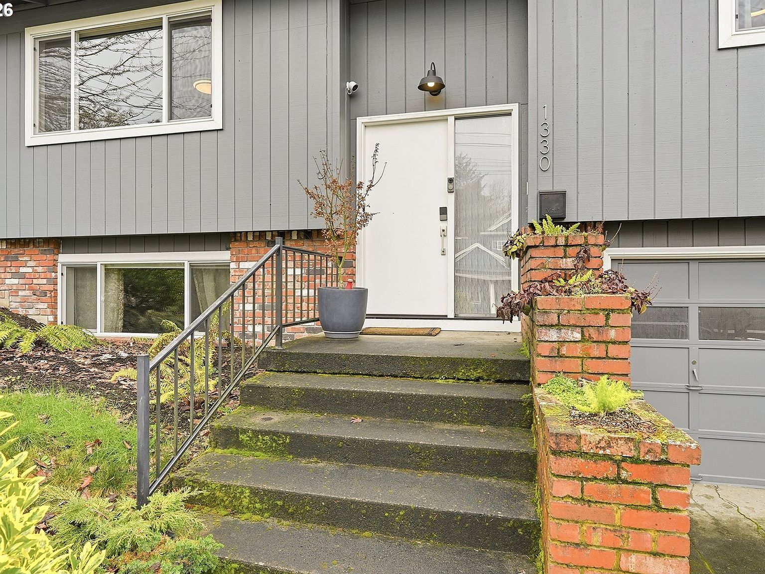 1330 SW Hume St Portland, OR 97219 - Thumbnail 3