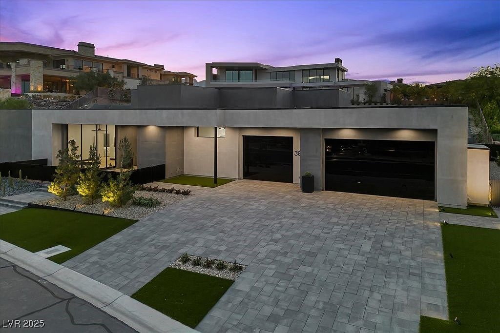 38 Skybird Ct Las Vegas, NV 89135 - Thumbnail 3