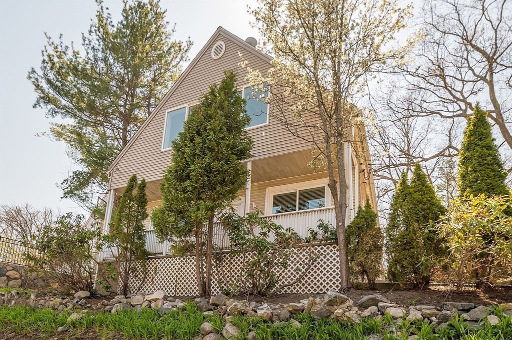 765 Walnut St Lynnfield, MA 01940 - Thumbnail 3