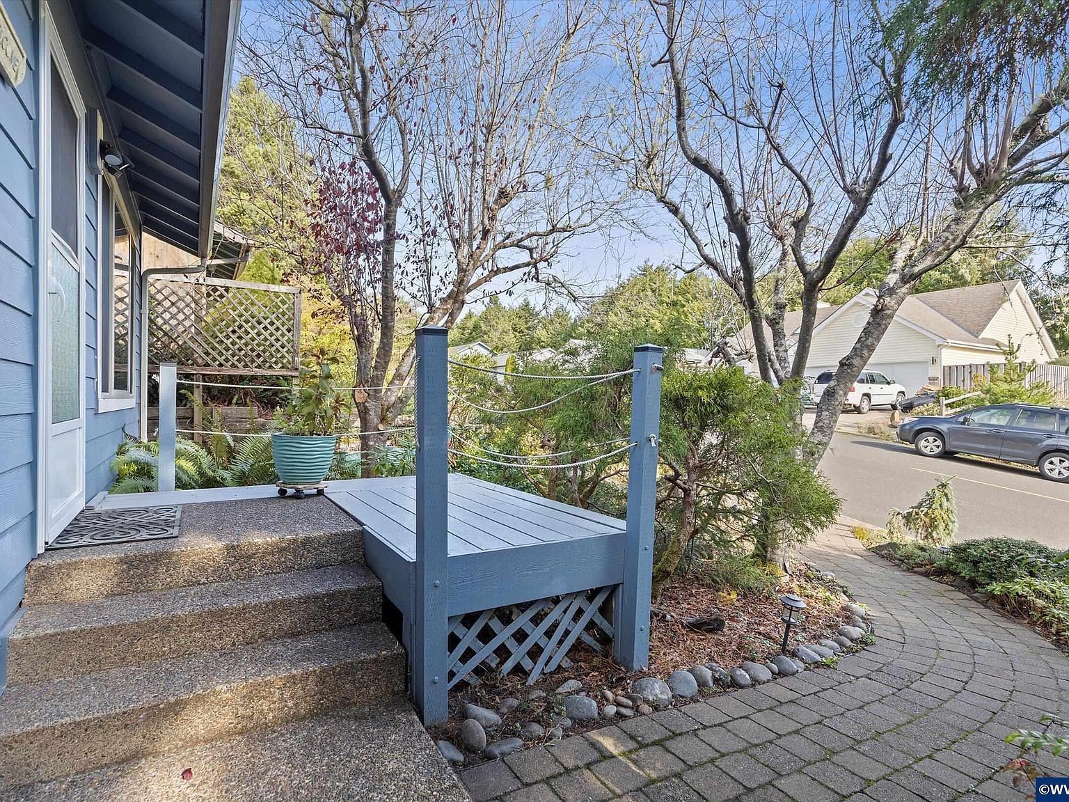 1420 SW Fairway Dr Waldport, OR 97394 - Thumbnail 3