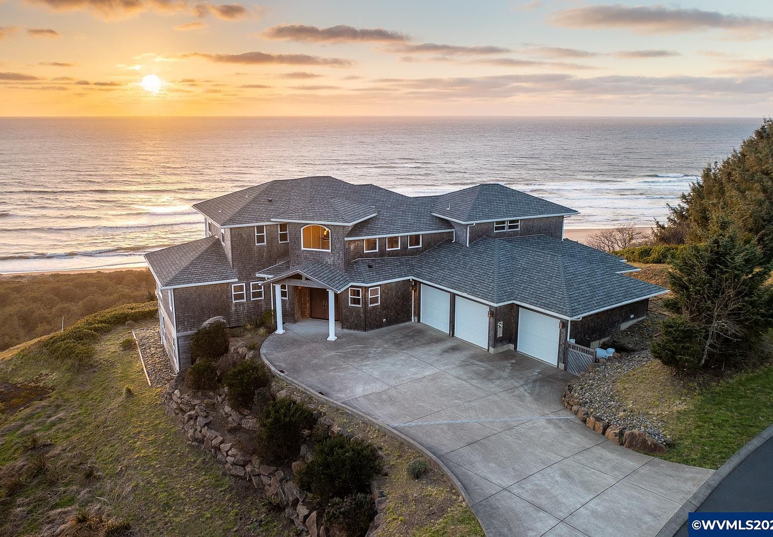 5355 Haystack Dr Neskowin, OR 97149 - Thumbnail 3