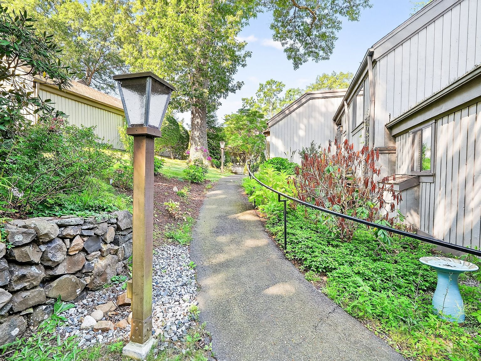 401 Heritage Vlg #B Southbury, CT 06488 - Thumbnail 3