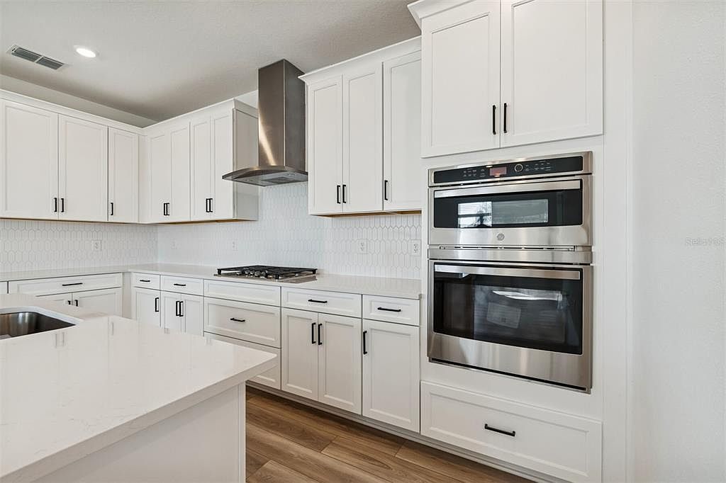 8007 Seaflower Pkwy Bradenton, FL 34210 - Thumbnail 3