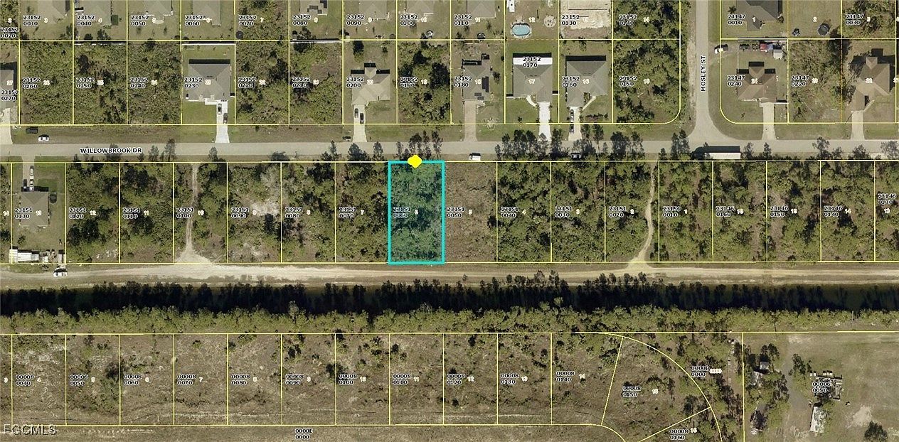 483 Willowbrook Dr Lehigh Acres, FL 33972 - Thumbnail 3