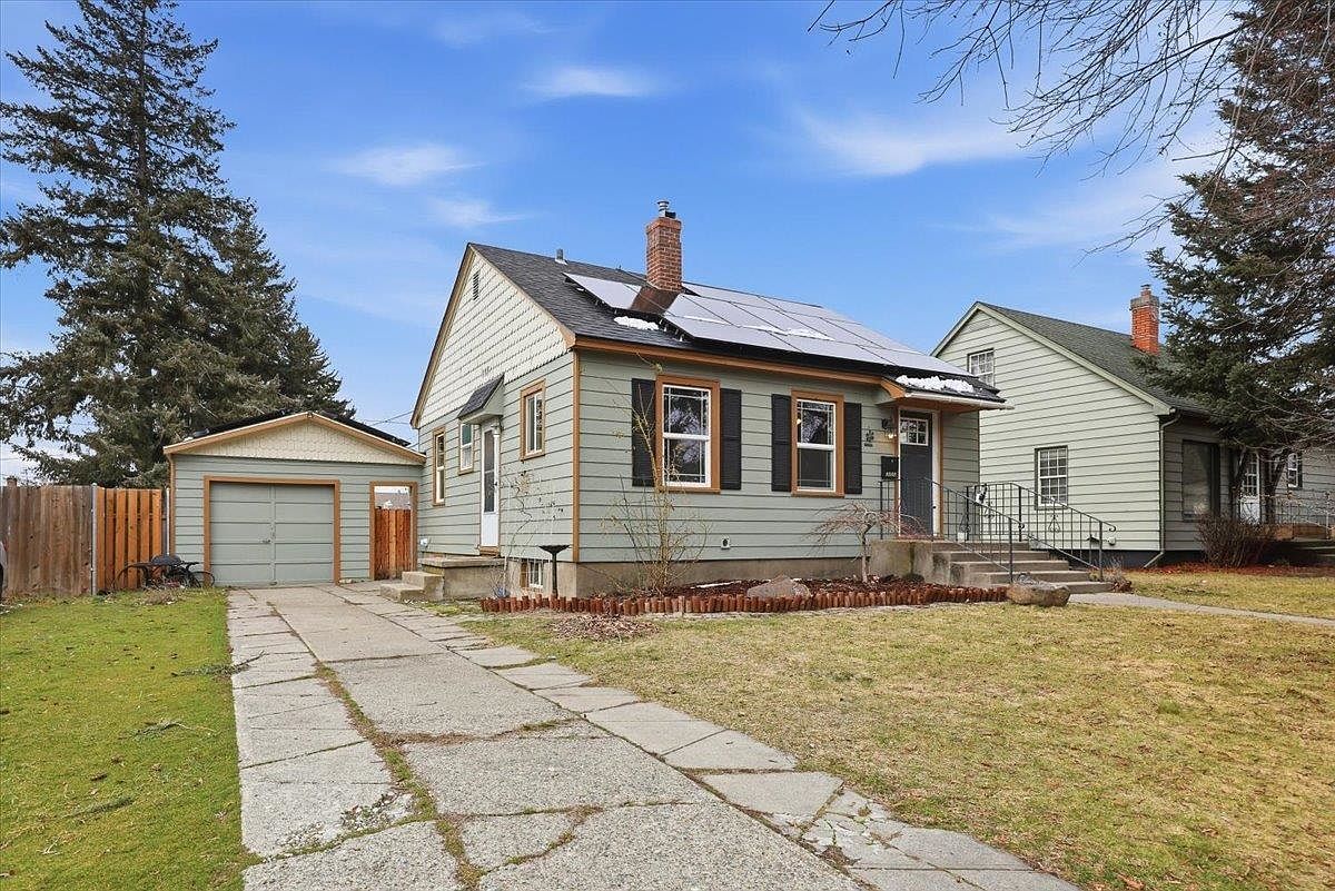 3923 N Hawthorne St Spokane, WA 99205 - Thumbnail 3