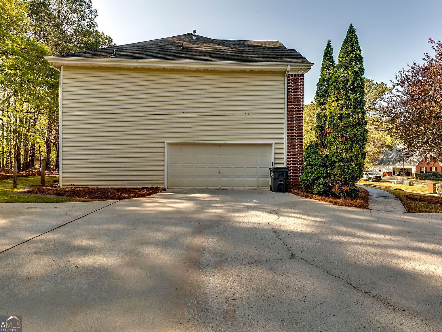 586 Ribbon Ln Conyers, GA 30094 - Thumbnail 3