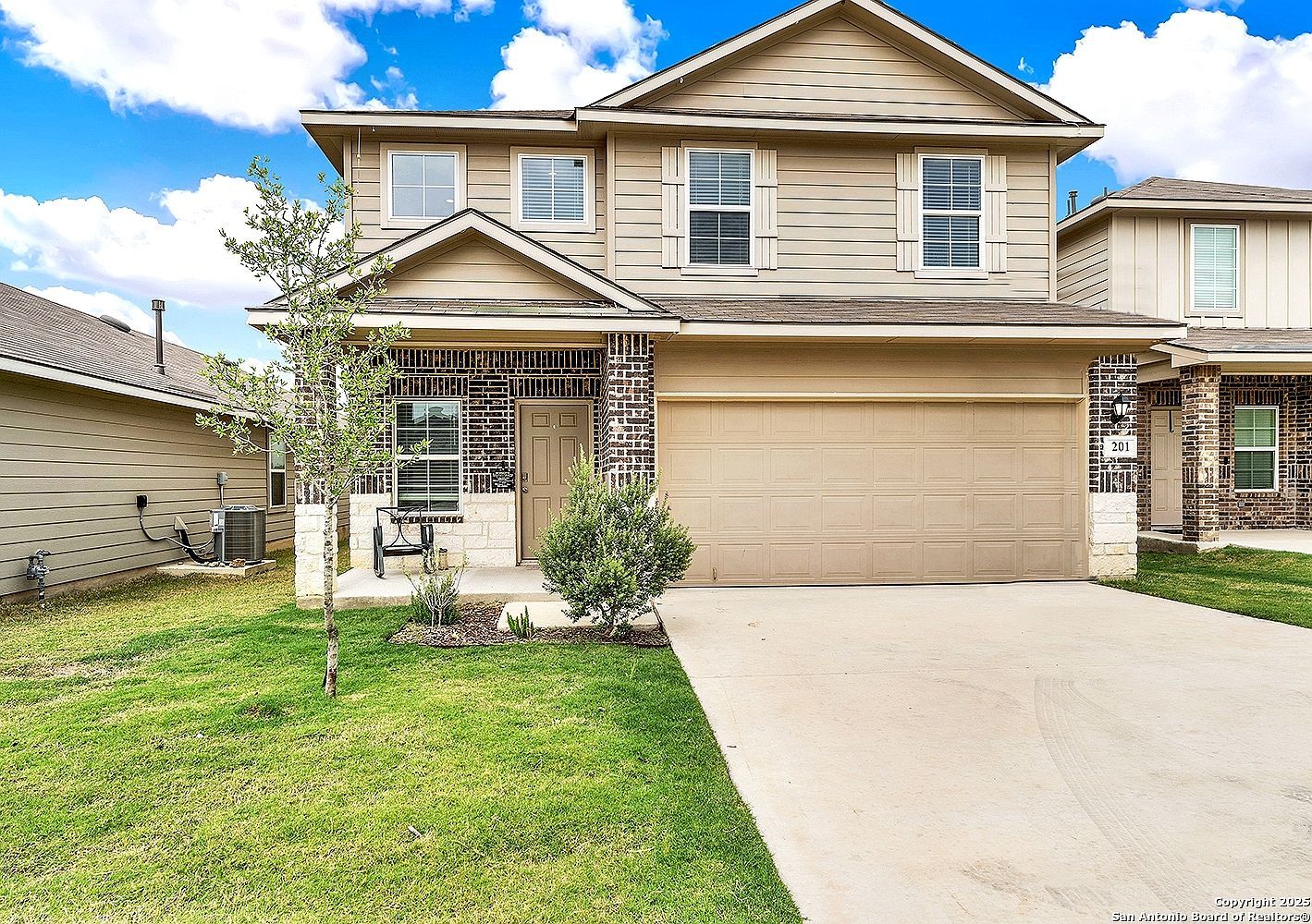 201 Legendary Trail Loop Floresville, TX 78114 - Thumbnail 3