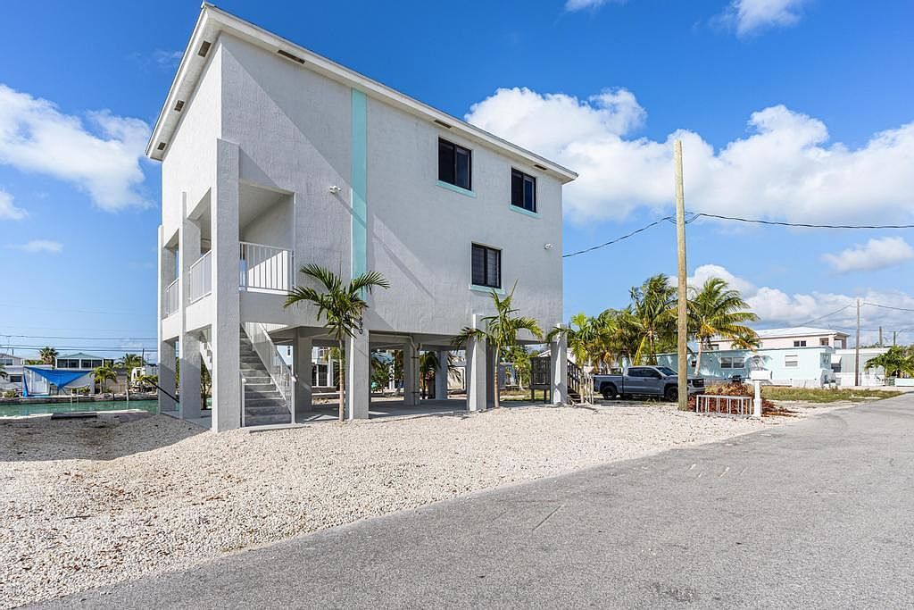 31490 Avenue F Big Pine Key, FL 33043 - Thumbnail 3