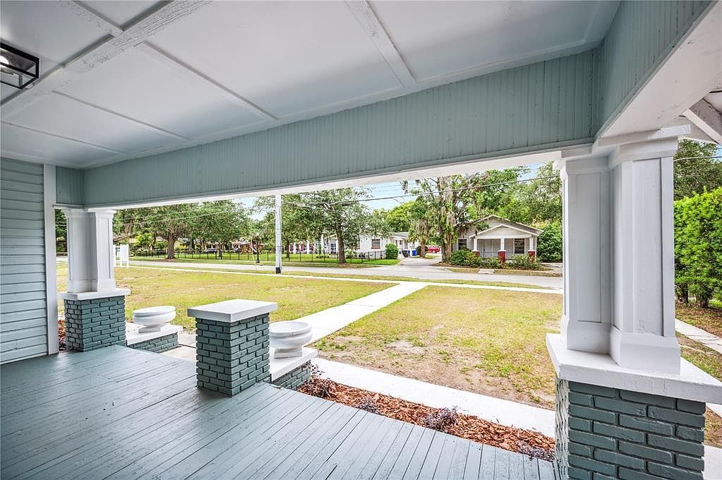 717 Frank Lloyd Wright Way Lakeland, FL 33803 - Thumbnail 3