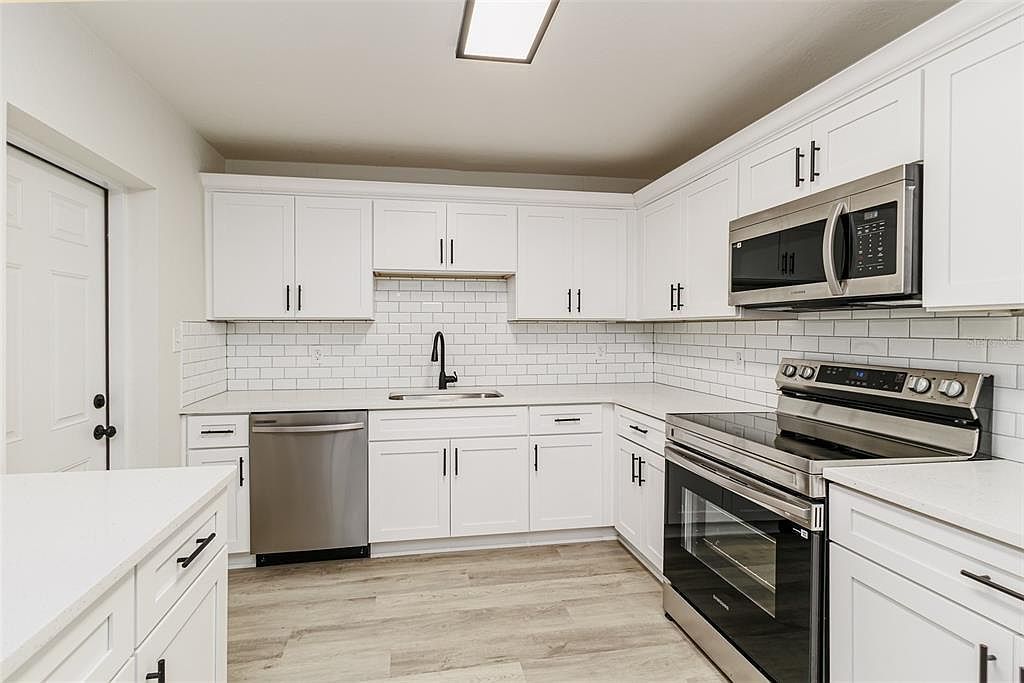 1712 Huntington St Lakeland, FL 33801 - Thumbnail 3