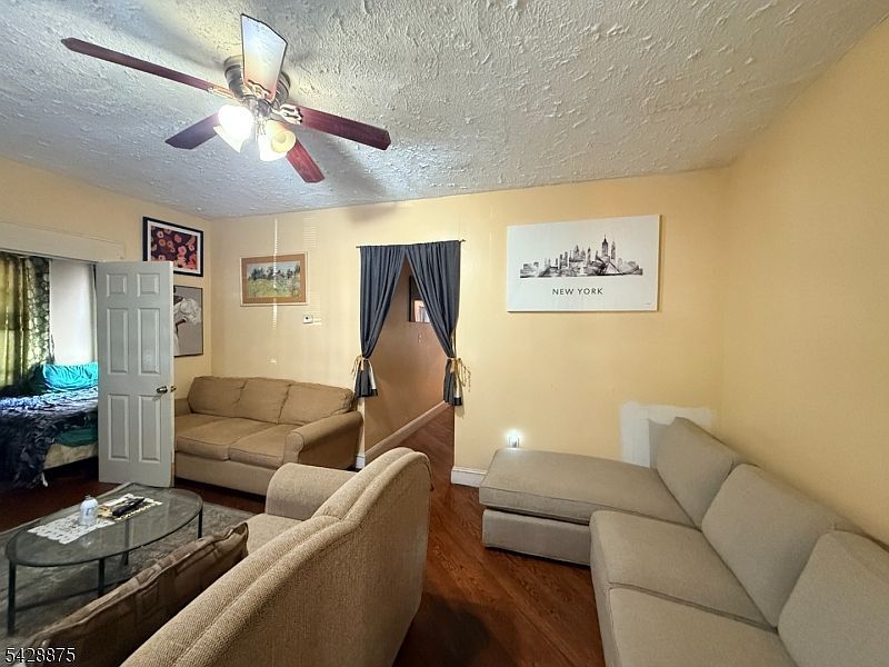 180 Shephard Ave Newark, NJ 07112 - Thumbnail 3