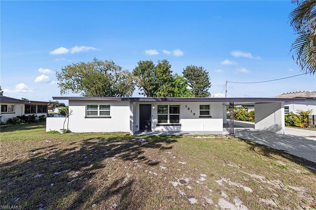 1313 Thompson St North Fort Myers, FL 33903 - Thumbnail 3