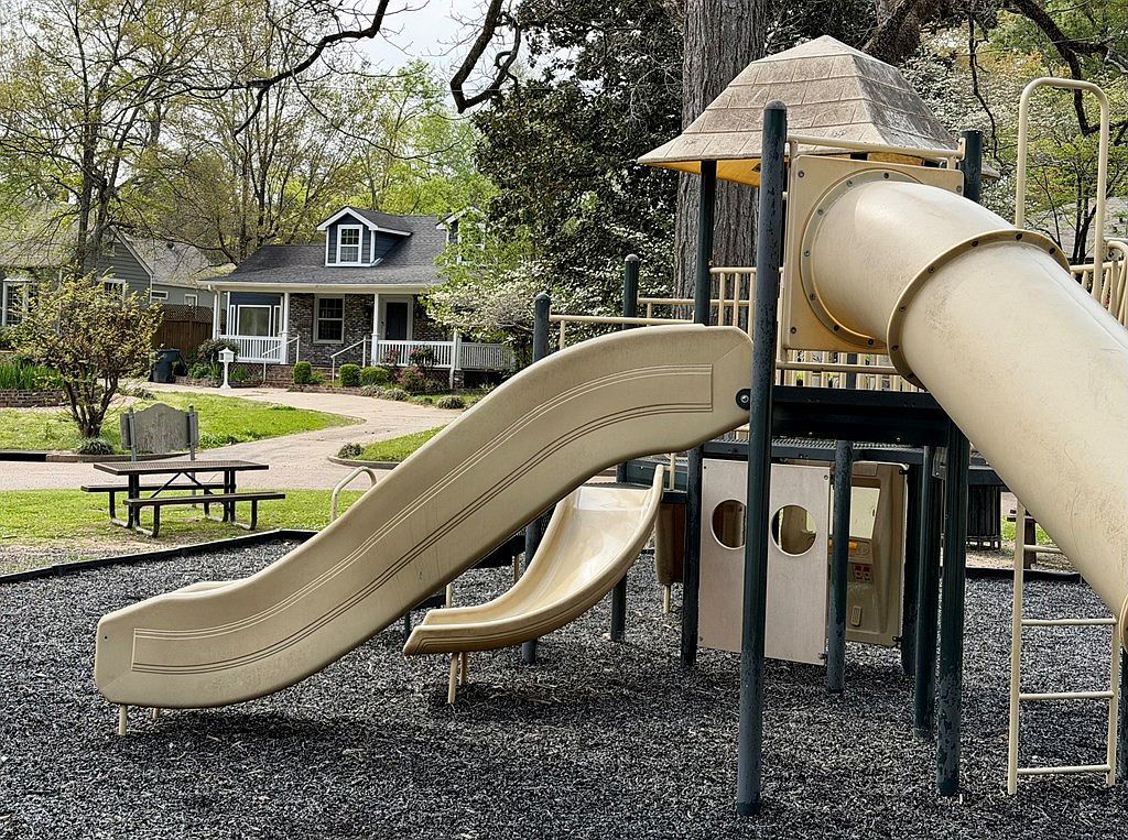 1705 Chambers St Vicksburg, MS 39180 - Thumbnail 3