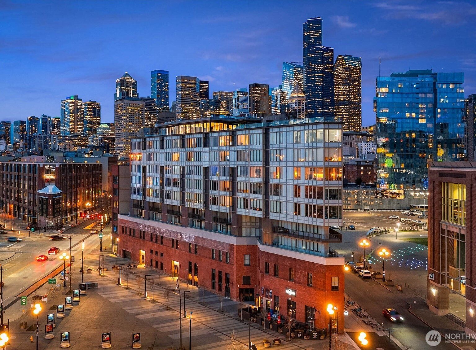 590 1st Ave S APT 702 Seattle, WA 98104 - Thumbnail 3