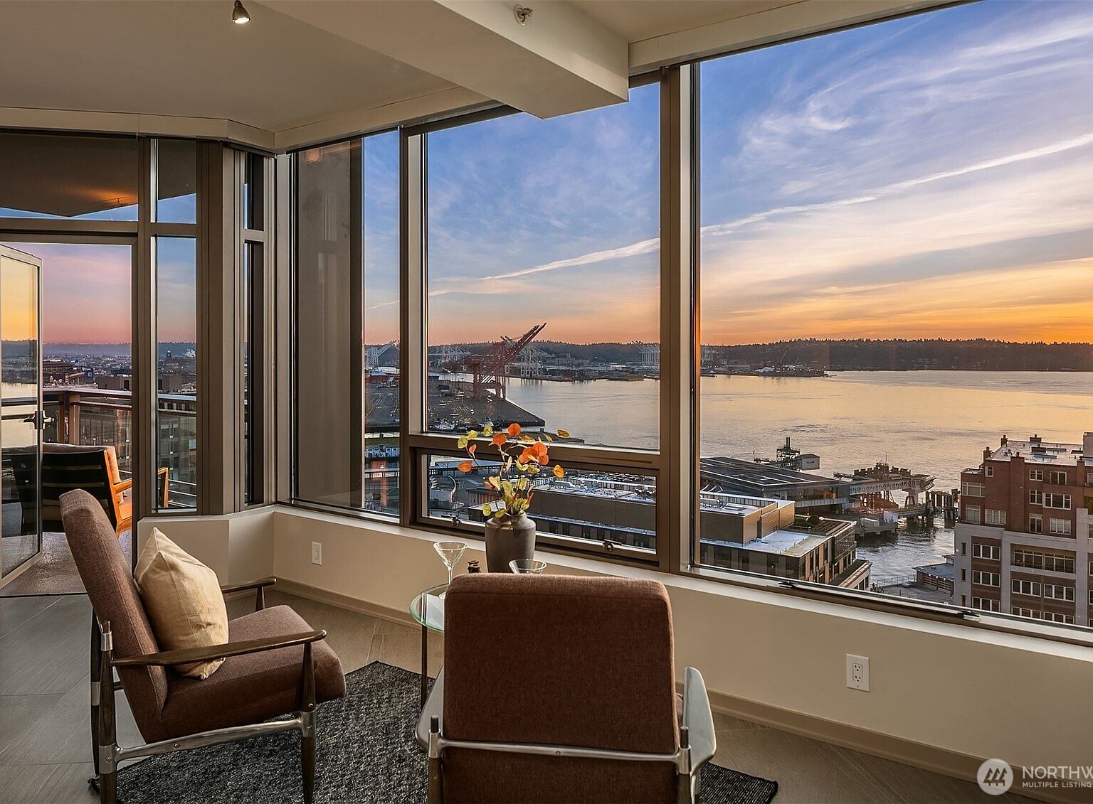 1000 1st Ave Unit 1901 Seattle, WA 98104 - Thumbnail 3