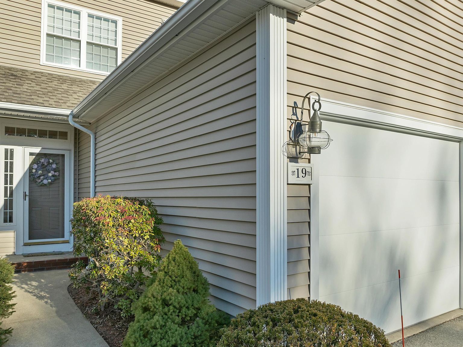 19 Summer Snow Ln Bedford, NH 03110 - Thumbnail 3