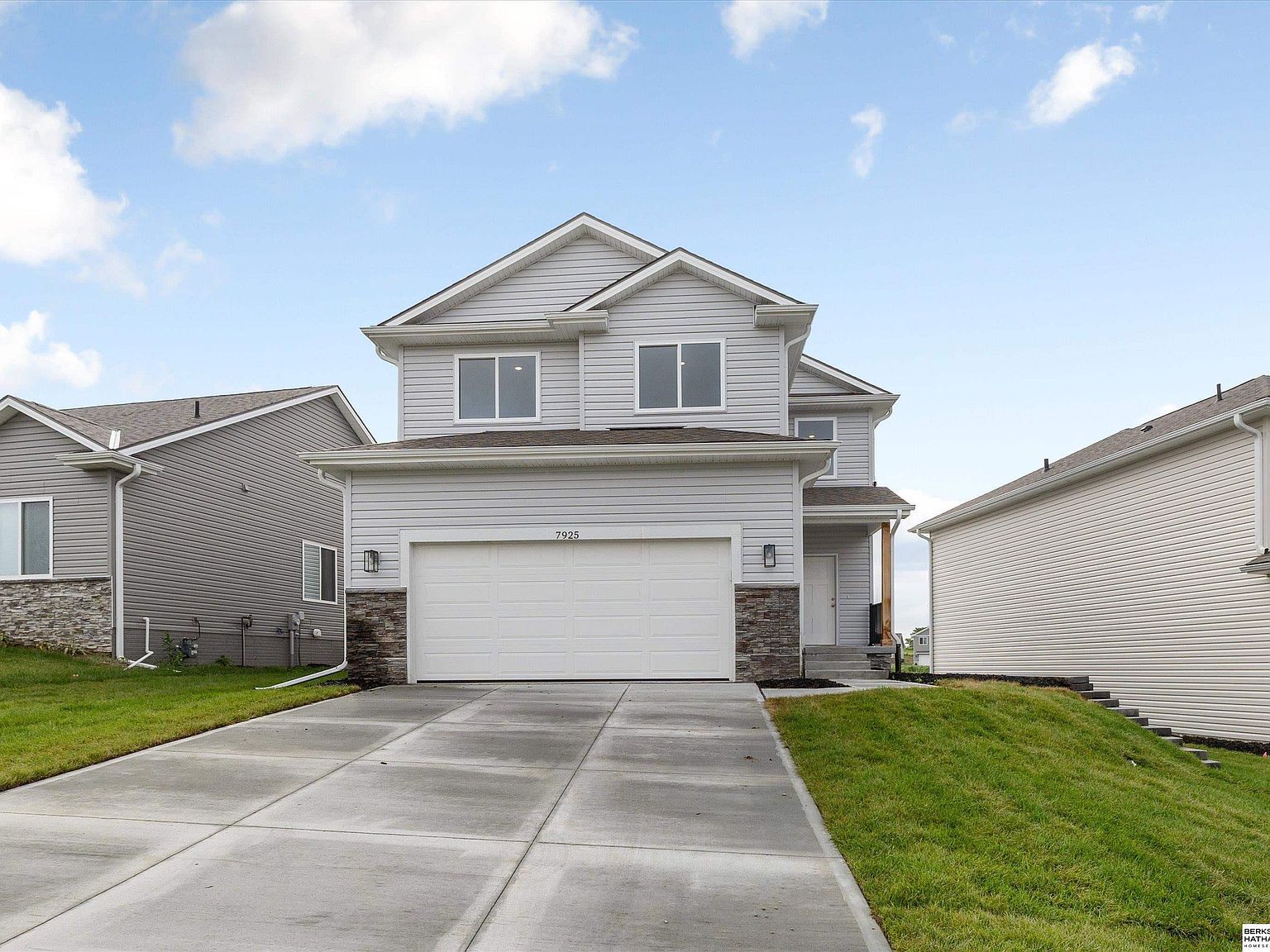7925 N 94th St Omaha, NE 68122 - Thumbnail 3