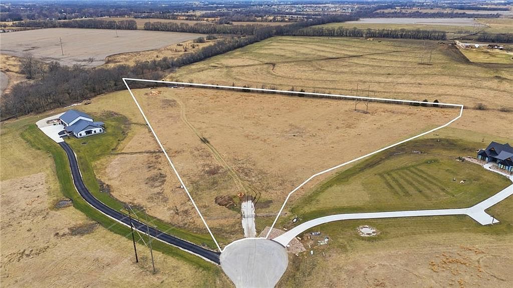 15350 W 193rd Ter Spring Hill, KS 66083 - Thumbnail 3