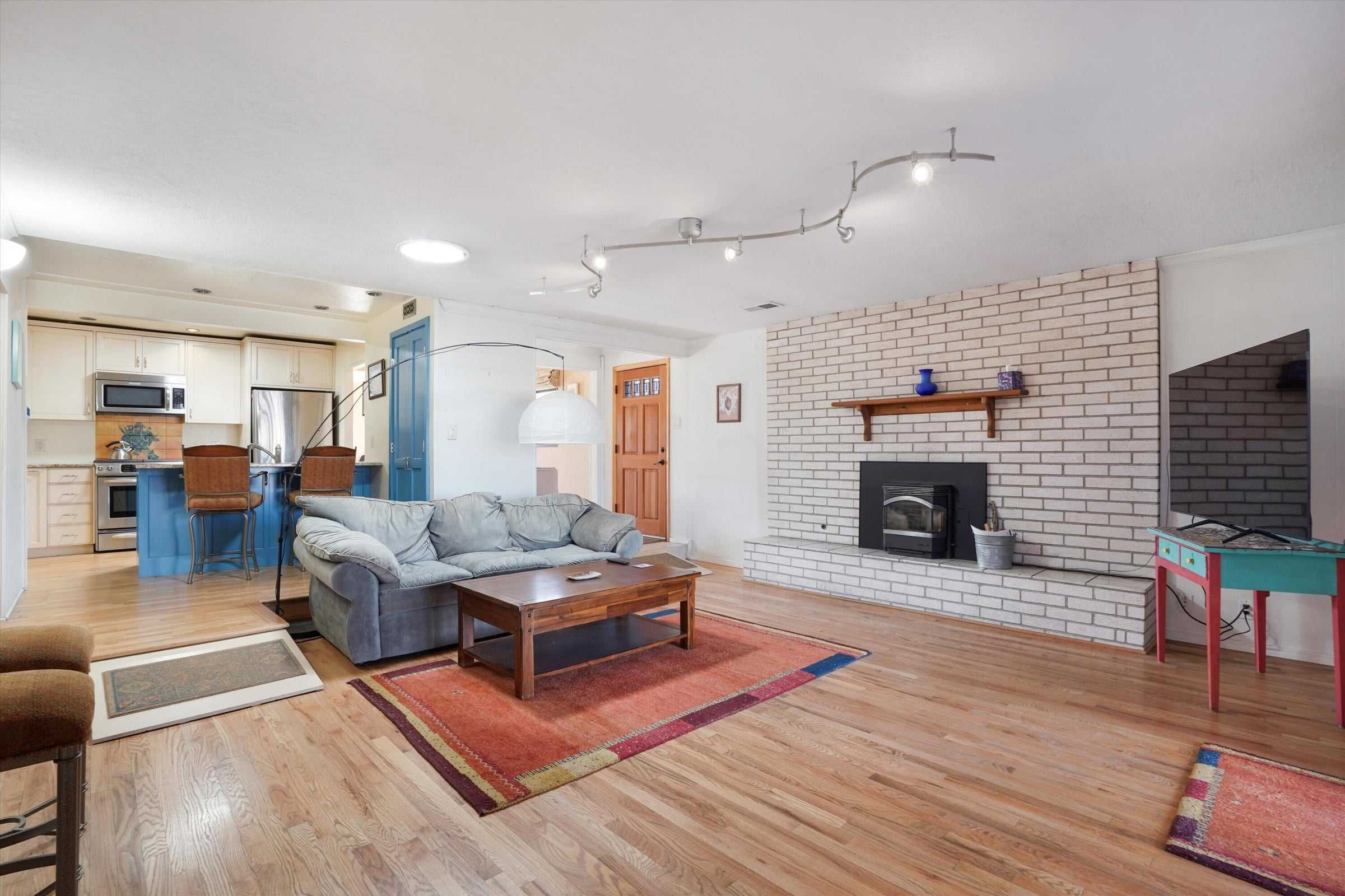 205 Natalie Avenue Northwest, Albuquerque, NM, USA, 87107 - Thumbnail 3