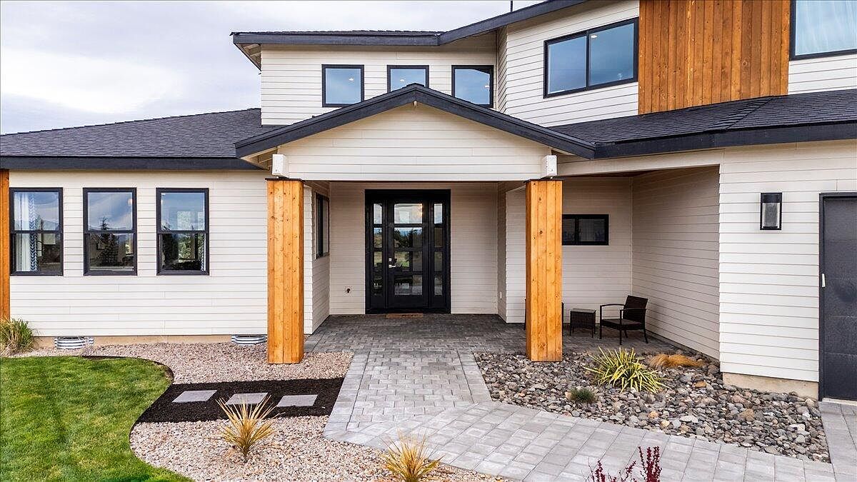 8974 SW Copley Rd Powell Butte, OR 97753 - Thumbnail 3