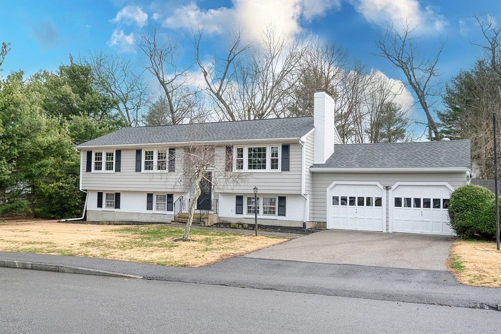 74 Ryder Rd Weymouth, MA 02190 - Thumbnail 3