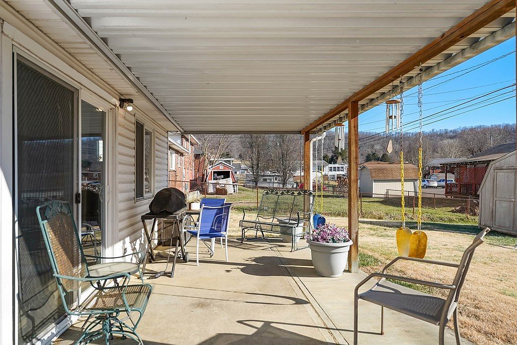 61 Orchard Dr New Martinsville, WV 26155 - Thumbnail 3