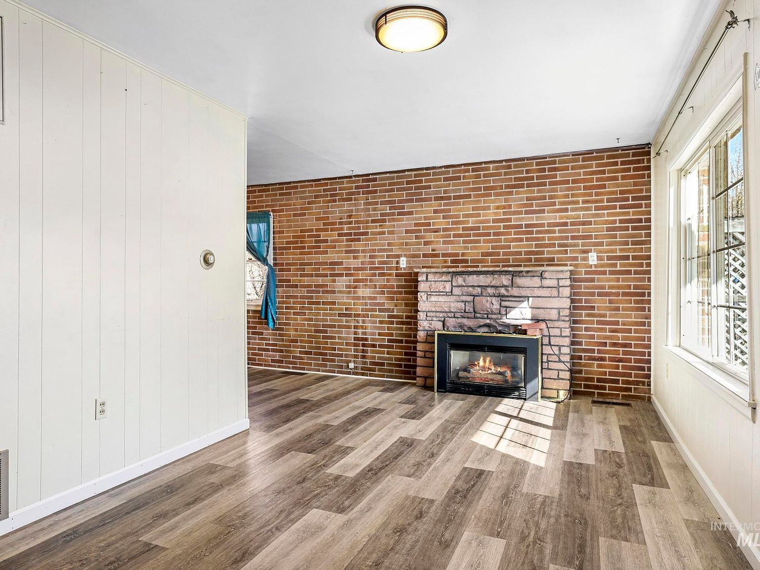 929 Nevada St Gooding, ID 83330 - Thumbnail 3