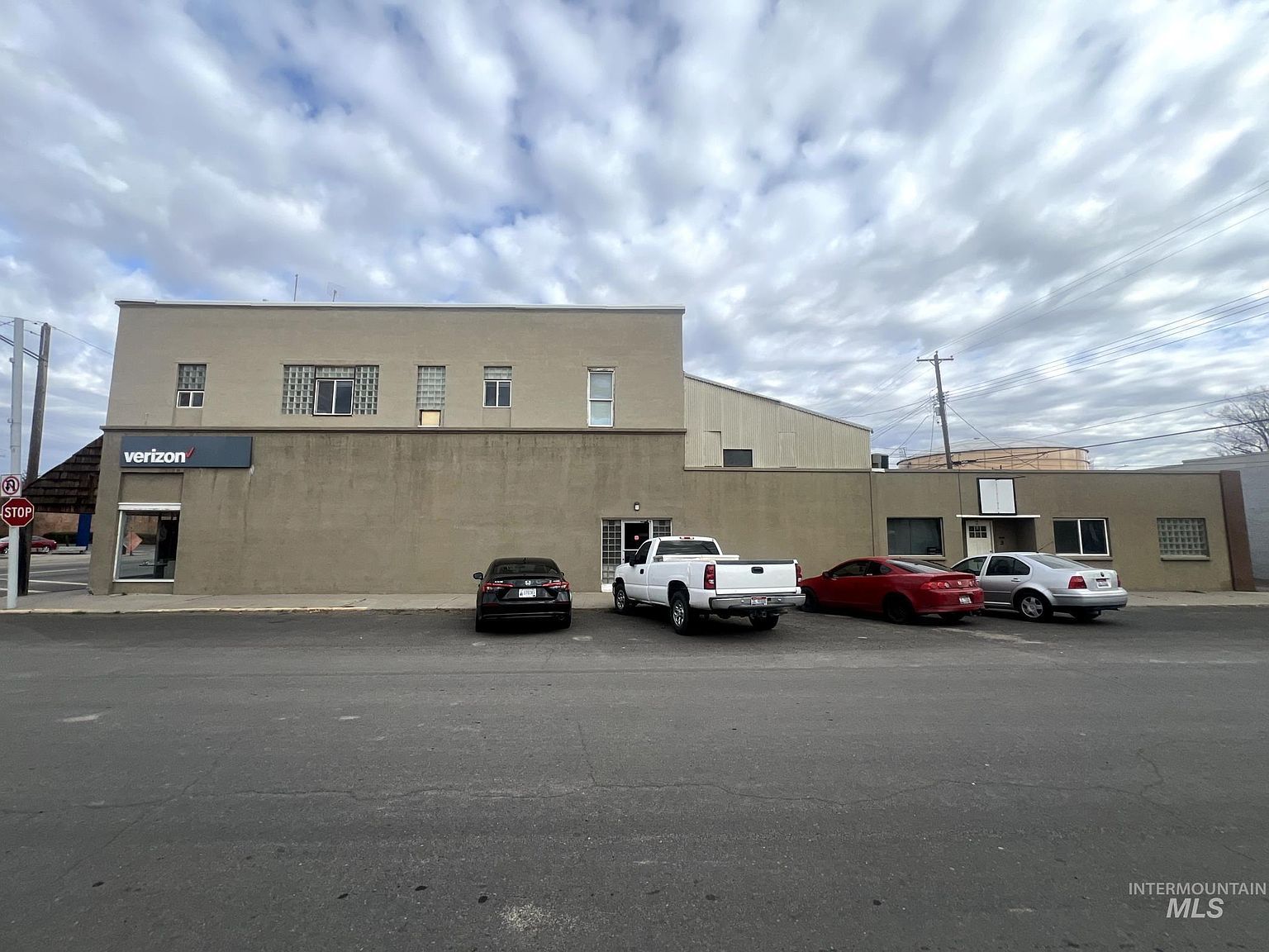 442/446 N Main St Gooding, ID 83330 - Thumbnail 3