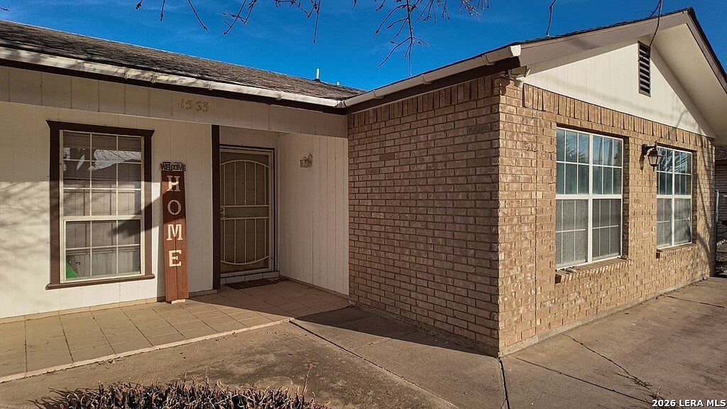 1563 Paseo De Encinal Dr Eagle Pass, TX 78852 - Thumbnail 3