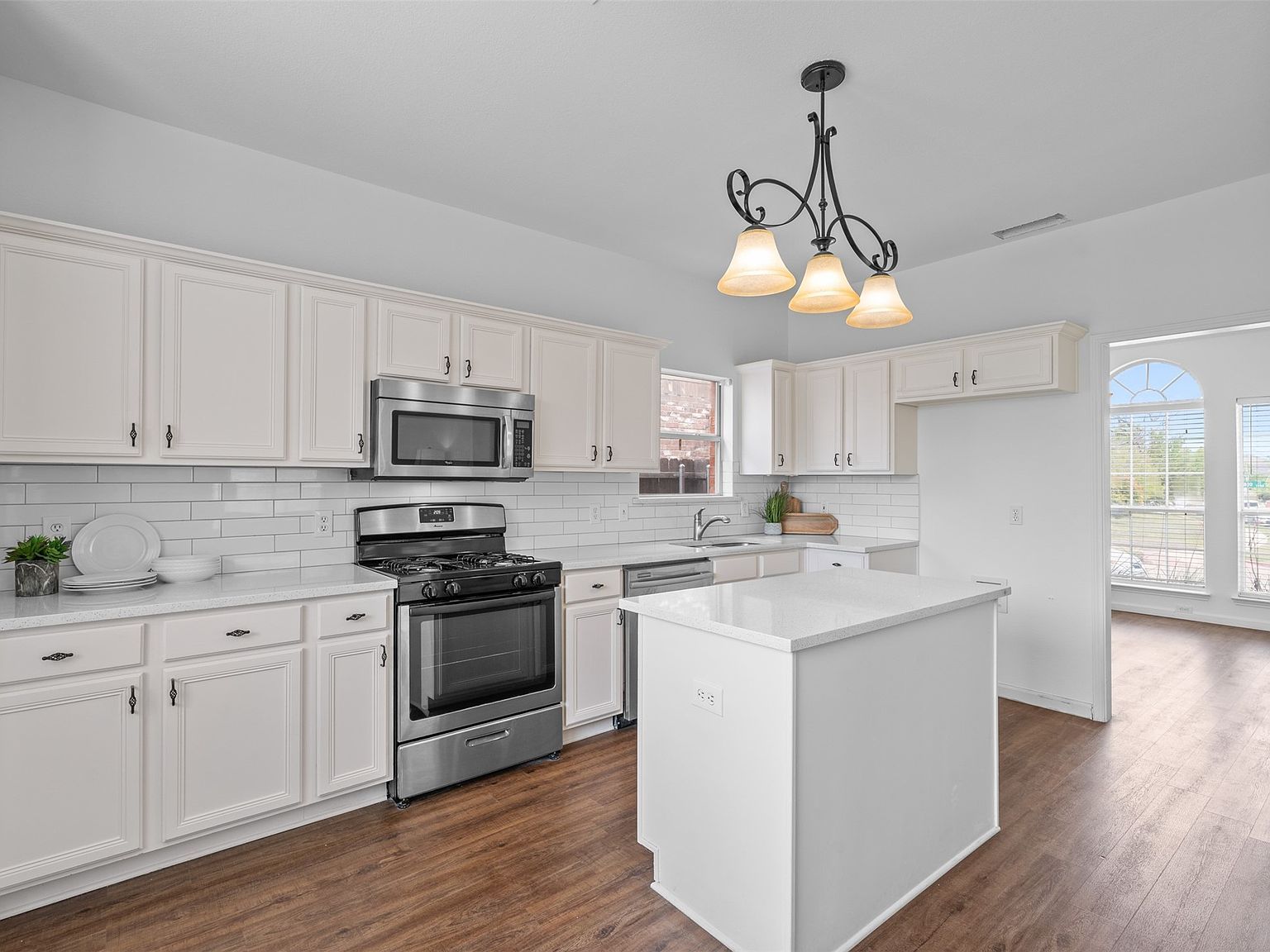 7763 Navajo Ct Fort Worth, TX 76137 - Thumbnail 3