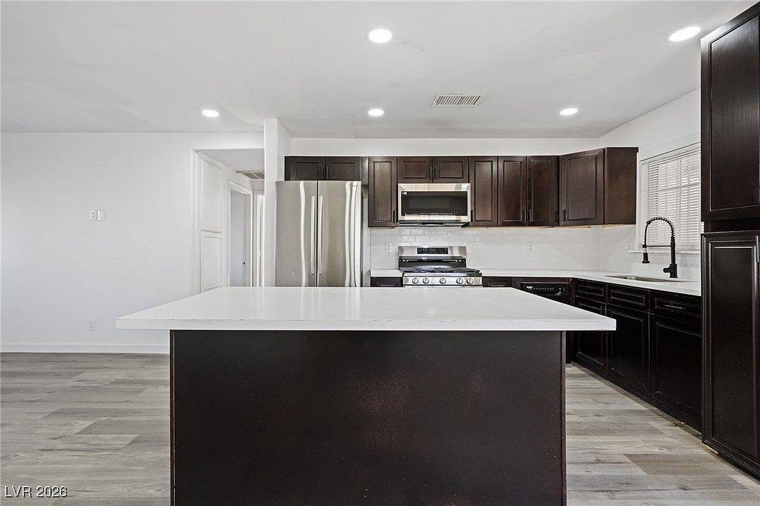 4413 Sherrill Ave Las Vegas, NV 89110 - Thumbnail 3