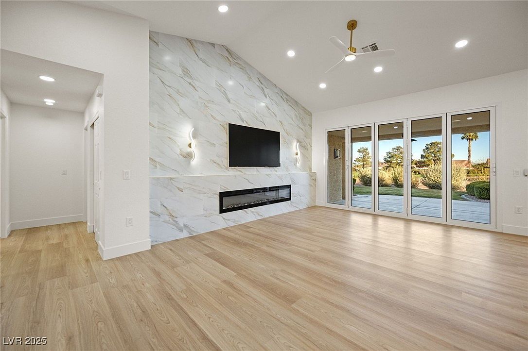 2808 Crown Ridge Dr Las Vegas, NV 89134 - Thumbnail 3