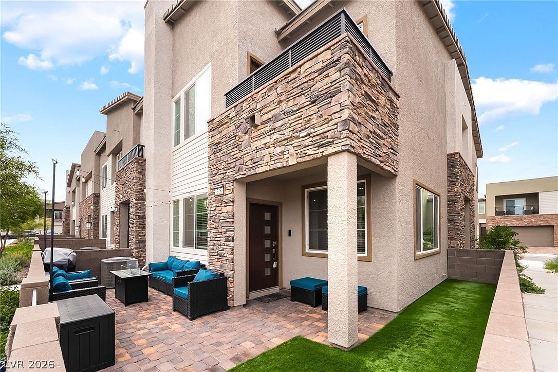 328 Owens Peak Dr Henderson, NV 89015 - Thumbnail 3