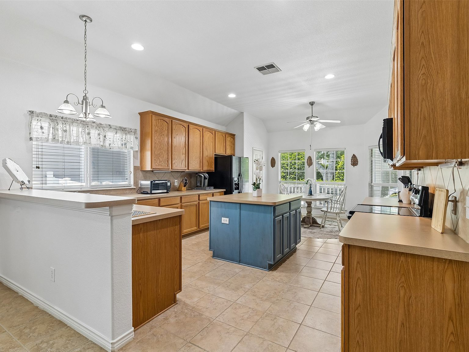 1104 Bell Manor Dr Aubrey, TX 76227 - Thumbnail 3