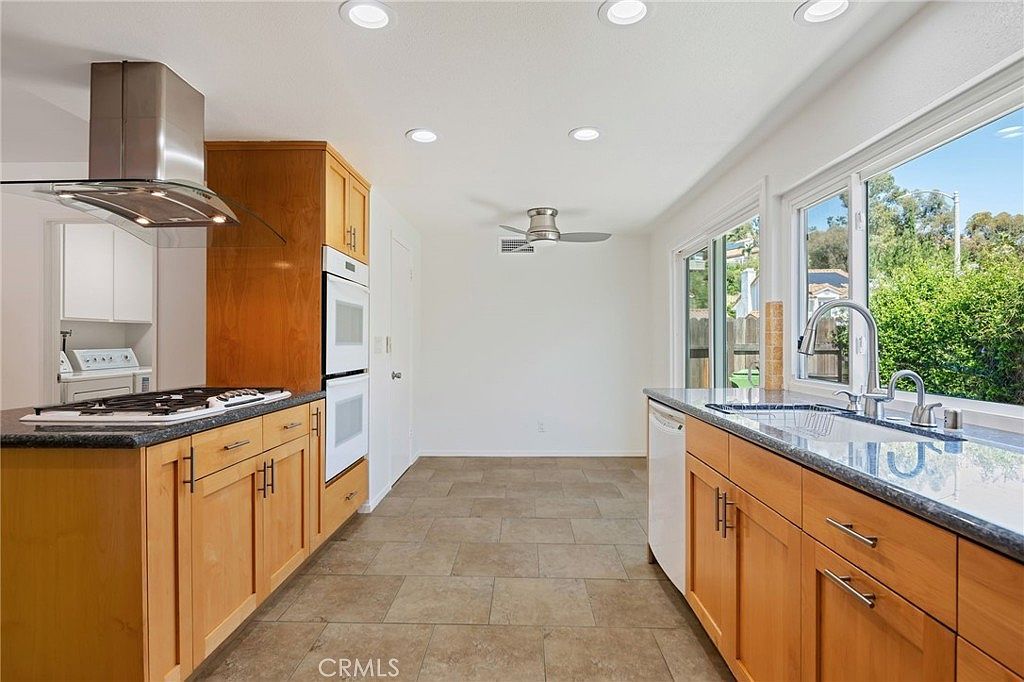 17486 Doric St Granada Hills, CA 91344 - Thumbnail 3